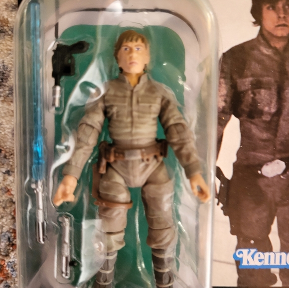 New Kenner Star Wars Luke Skywalker (Bespin) 3.75" Action Figure VC04 - Picture 4 of 11